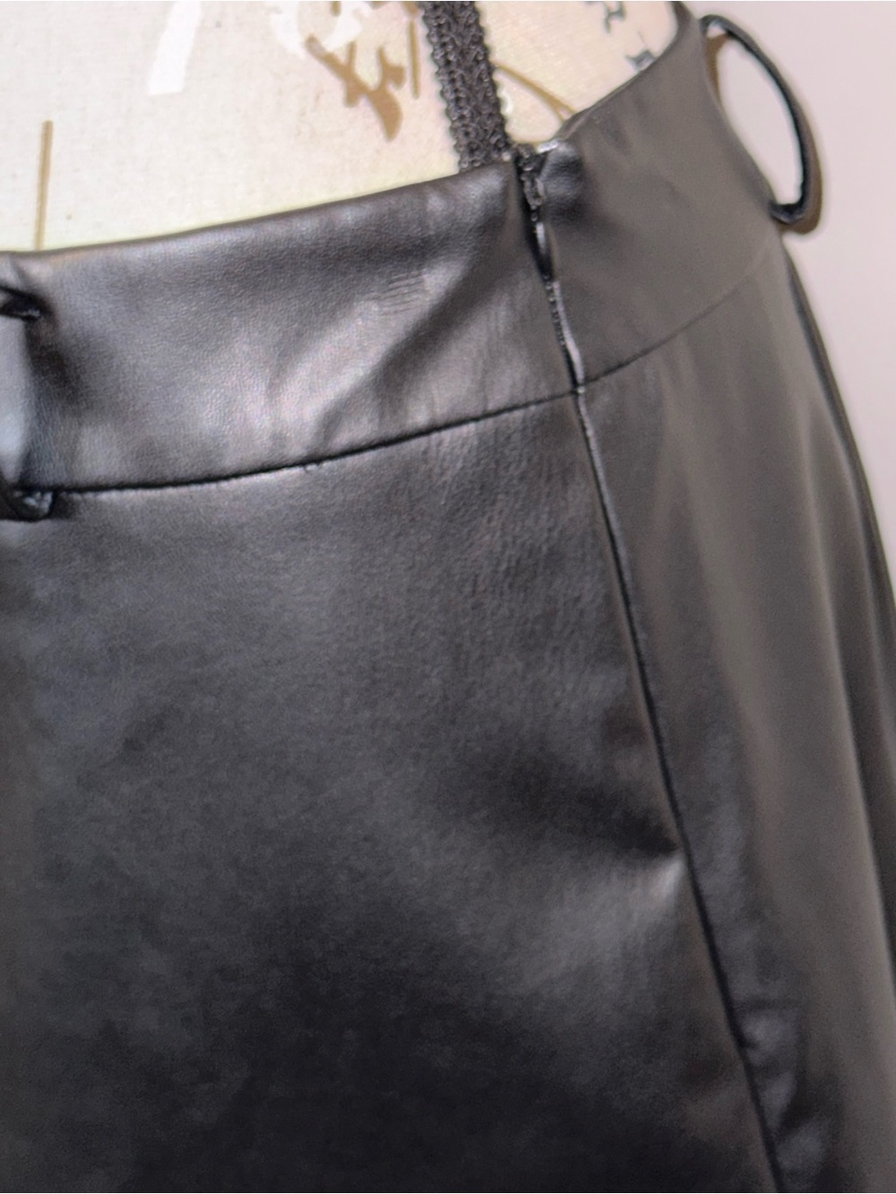 Zara Black Faux Leather Skort with Front Pleat - Size L - Picture 4 of 9